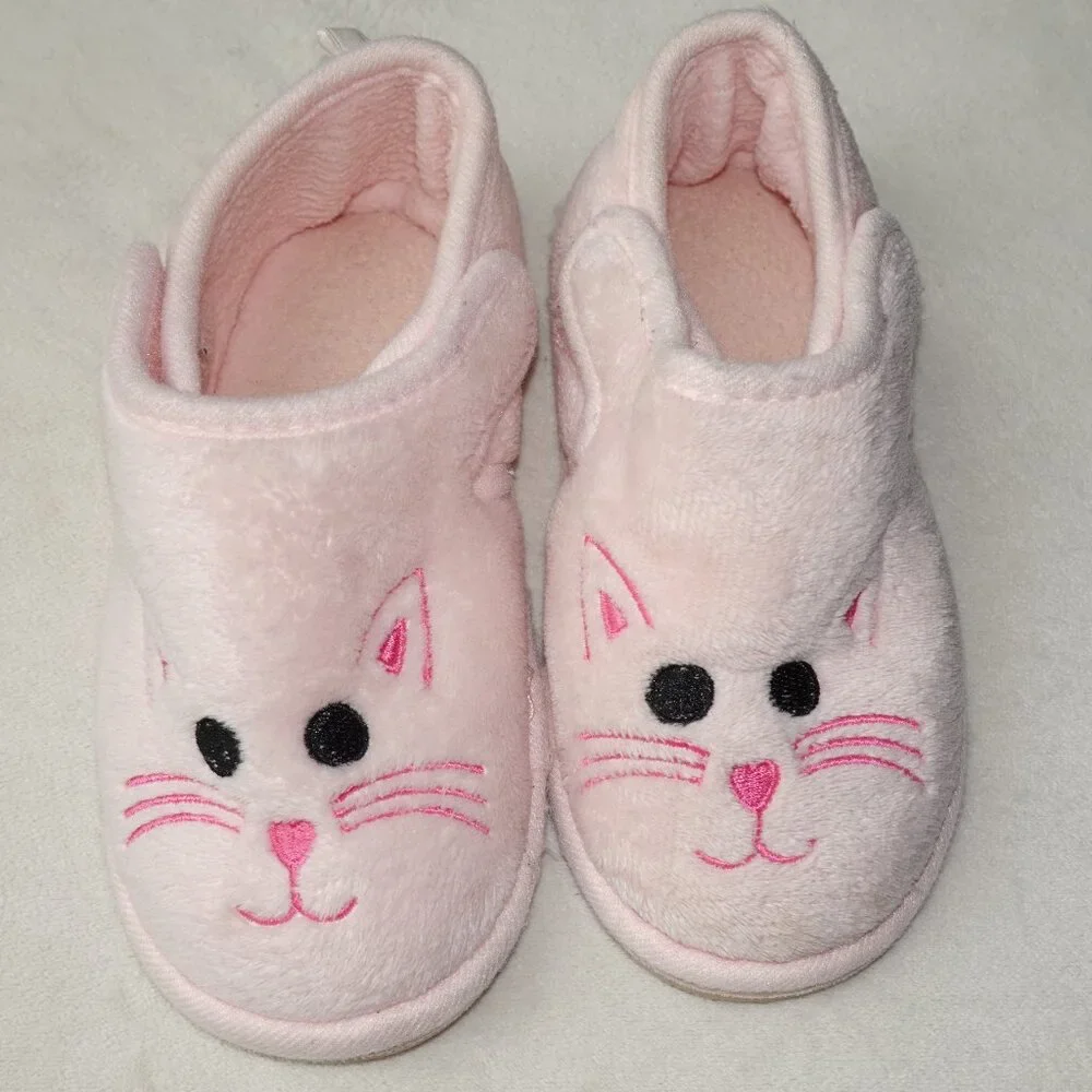 Adorable Little Girls Pastel Pink Cat Slippers - Size Large (9-10)